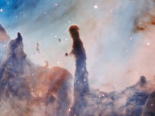 ESO опубликовала снимки столпов в туманности Киля