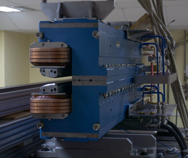 Первый магнит накопителя установки СКИФ. Автор: Иван Куксанов. Предоставлено пресс-службой ЦКП «СКИФ»