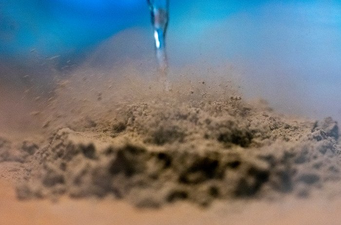 Распылитель жидкого азота может очистить лунную пыль
