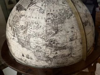 Глобус XVII века. Автор фото - Софья Неверова