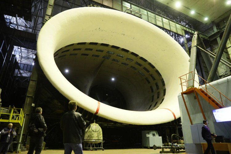Самая большая дозвуковая аэродинамическая труба в Европе. Размеры рабочей части установки ― 24 x 14 м. Фото: Николай Малахин / «Научная Россия»