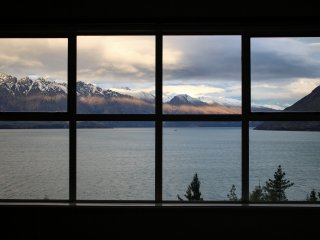 Окно. Источник: R Mo on Unsplash