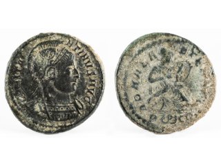 Старинные монеты. Фото: wirestock / фотобанк Freepik