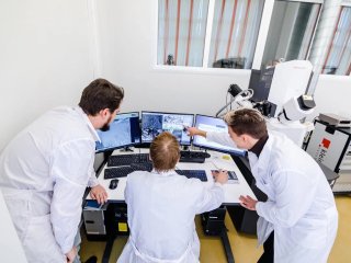 Дальневосточные ученые создали двухкомпонентные нанопроволоки для записи информации. Фото: Пресс-служба ДВФУ