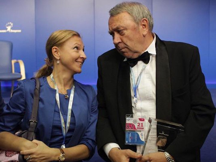 Владимир Фортов и его дочь Светлана на вручении премии «Глобальная энергия». Фото из личного архива