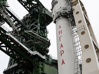 Ракету-носитель «Ангара» вывезли на стартовый комплекс Плесецка