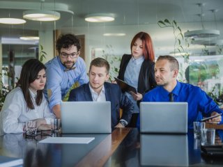 Ученые выяснили, какие качества личности увеличивают заработок. Фото: freepik / фотобанк Freepik
