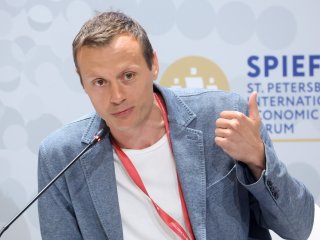 Сессия «Наука в сфере ИИ: новый путь к лидерству» Петербургского международного экономического форума прошла 20 июня. Фото: Сергей Сильвер / Фотобанк Росконгресс