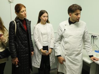 Живые реликты, механика памяти и эволюция нервной системы. Студенческий тур в ИВНД и НФ РАН. Фото: Николай Малахин / «Научная Россия»