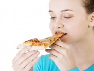 Пицца — популярная и вредная еда